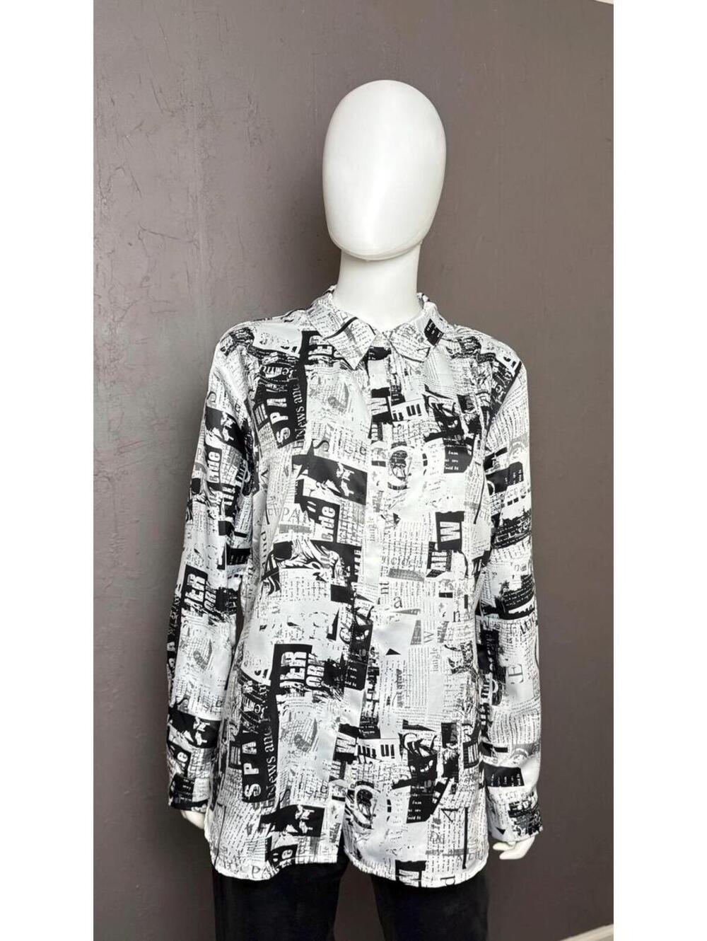 Y2K Satin Newsprint Button-Down Shirt from Windsor size Large SATC Fashion